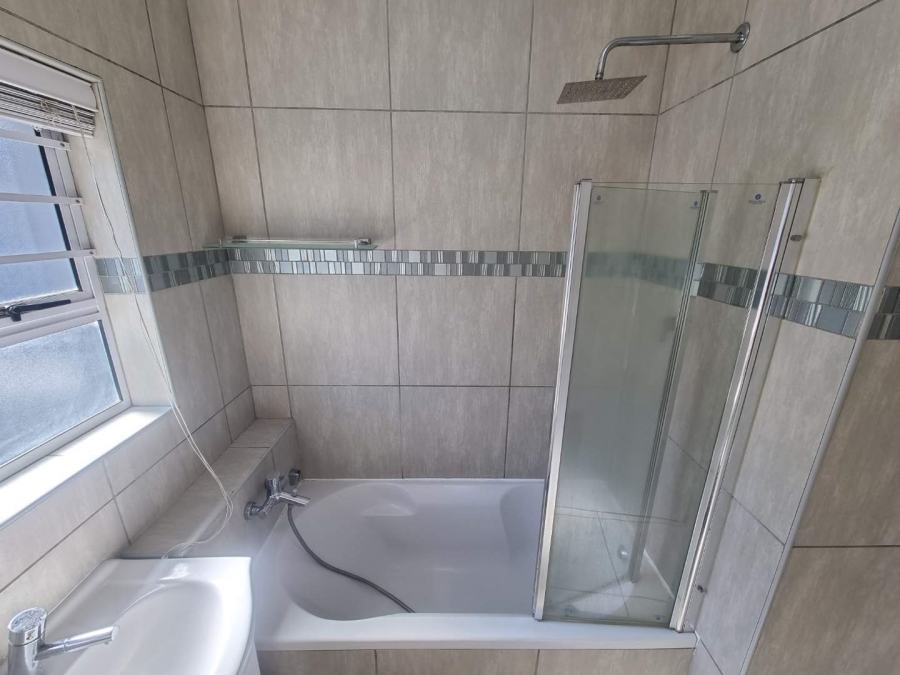 To Let 2 Bedroom Property for Rent in Diep River Western Cape